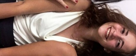 Naakte gelekte OnlyFans-foto van Marianna Papakonstantinou