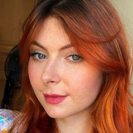 Naakte gelekte OnlyFans-foto van Elena Rose Burri