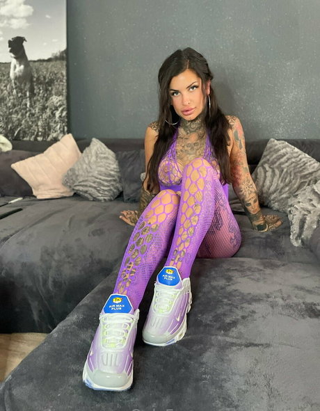 Naakte gelekte OnlyFans-foto van Ginariiaaa