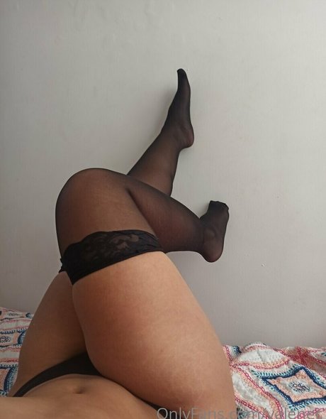 Naakte gelekte OnlyFans-foto van Valenec