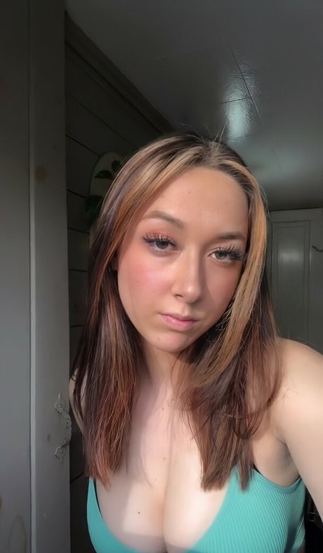Naakte gelekte OnlyFans-foto van Presley Hine