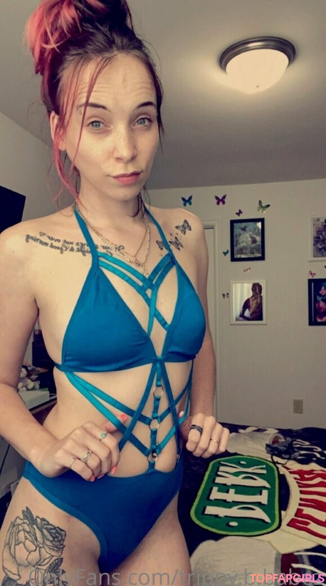 Naakte gelekte OnlyFans-foto van Trippy Baez #21 Naakte gelekte OnlyFans-foto van Trippy Baez #21