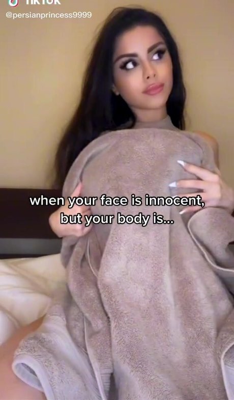 Naakte gelekte OnlyFans-foto van Persianprincess