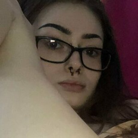 Naakte gelekte OnlyFans-foto van Cuckoldteen