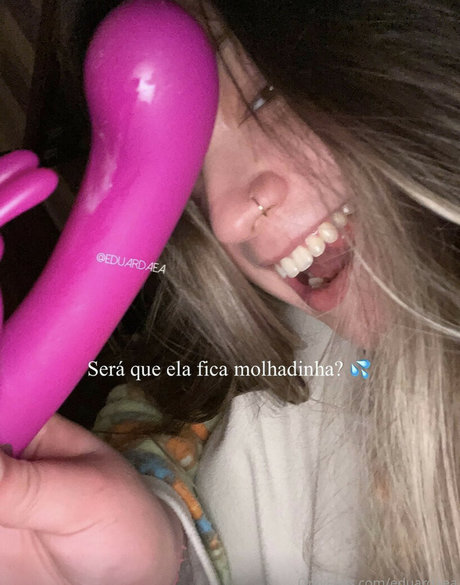 Naakte gelekte OnlyFans-foto van Eduarda Estivalet