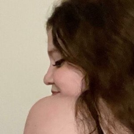 Naakte gelekte OnlyFans-foto van Meenaslavka