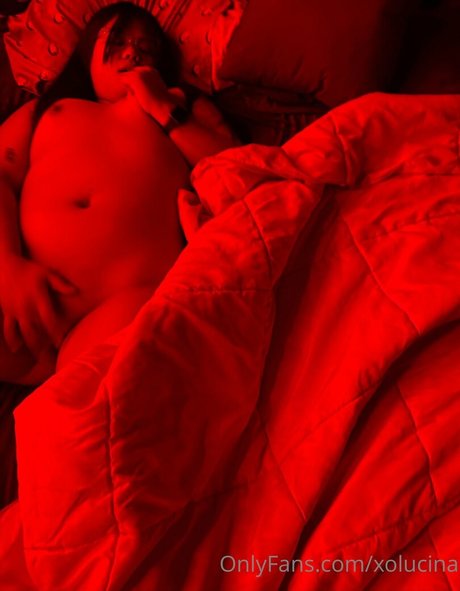 Naakte gelekte OnlyFans-foto van Xolucina
