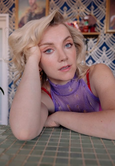 Naakte gelekte OnlyFans-foto van Evanna Lynch