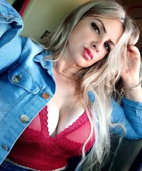 Naakte gelekte OnlyFans-foto van Felinacris