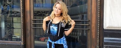 Naakte gelekte OnlyFans-foto van Reina Scully