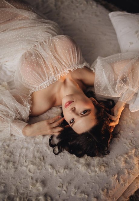 Naakte gelekte OnlyFans-foto van Loveyouto123