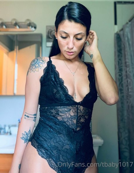 Naakte gelekte OnlyFans-foto van Trisha Digiacomo
