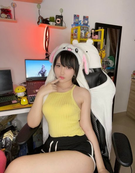 Naakte gelekte OnlyFans-foto van Azulacan