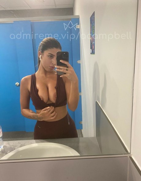 Naakte gelekte OnlyFans-foto van Shannonsinghof
