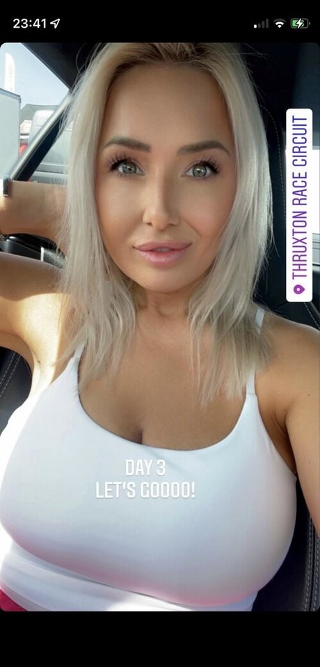 Naakte gelekte OnlyFans-foto van Joanna Benz