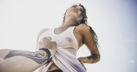 Naakte gelekte OnlyFans-foto van Anna Shtukmaister