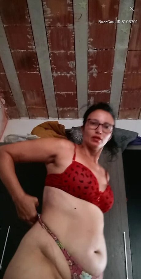 Naakte gelekte OnlyFans-foto van Sebastian Meliza