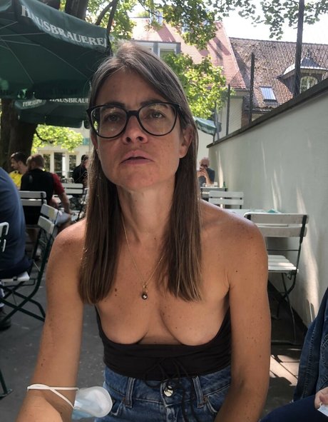 Naakte gelekte OnlyFans-foto van Milfflickr