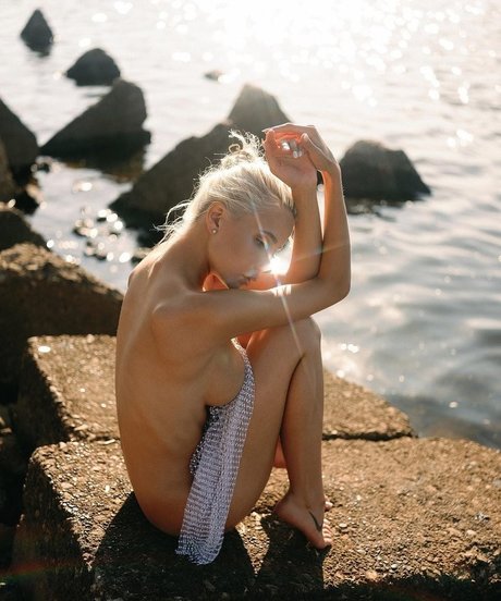 Naakte gelekte OnlyFans-foto van Katticolour