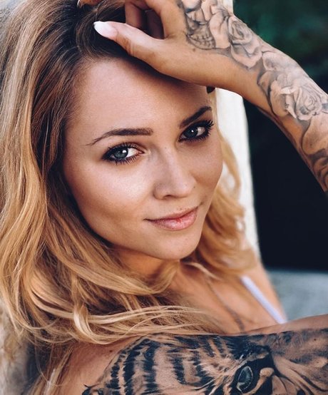 Naakte gelekte OnlyFans-foto van Lussy