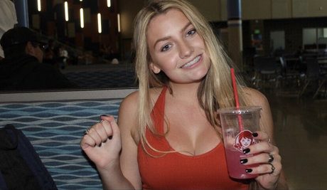 Naakte gelekte OnlyFans-foto van Itsadelecash