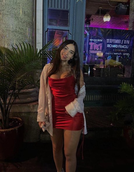 Naakte gelekte OnlyFans-foto van Nglnicole