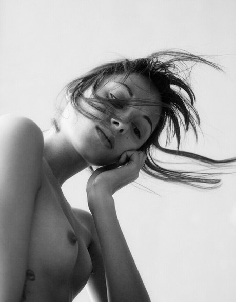 Naakte gelekte OnlyFans-foto van Kara Neko