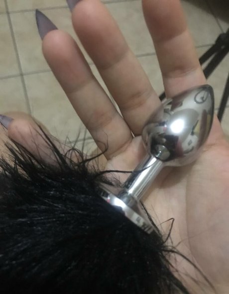 Naakte gelekte OnlyFans-foto van Mitywee Mitywee