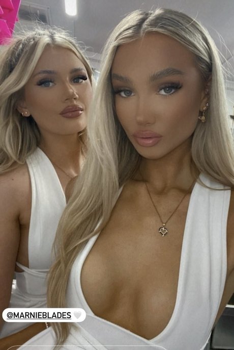 Naakte gelekte OnlyFans-foto van Grace Hemingway