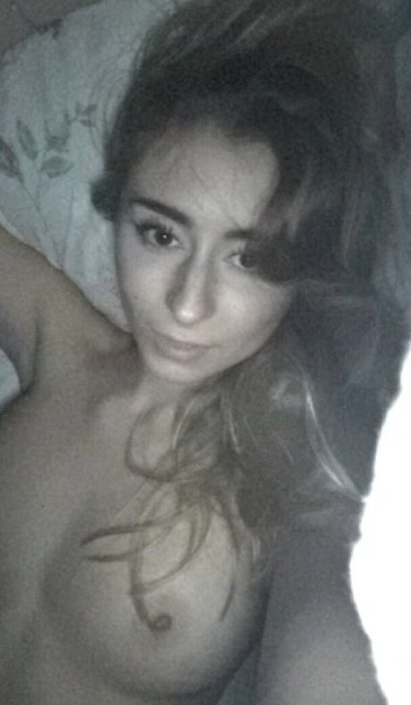 Naakte gelekte OnlyFans-foto van Natasha Goulden