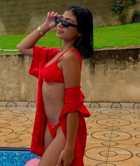 Naakte gelekte OnlyFans-foto van Maaanuelee