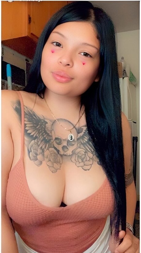 Naakte gelekte OnlyFans-foto van Mimi Latina Amateur