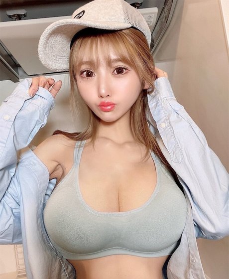 Naakte gelekte OnlyFans-foto van Kisaki Sasaki