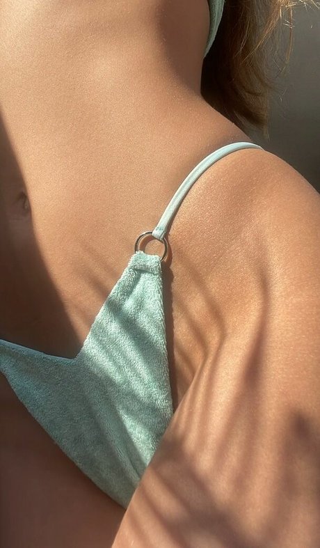 Naakte gelekte OnlyFans-foto van Telma Masurel