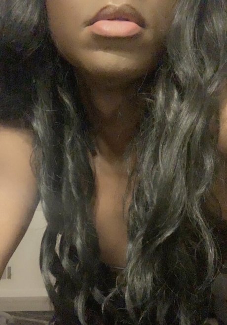 Naakte gelekte OnlyFans-foto van Blackbootay