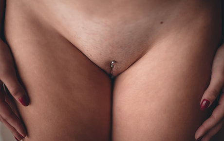 Naakte gelekte OnlyFans-foto van Fanny Fernandes