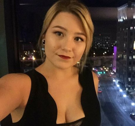 Naakte gelekte OnlyFans-foto van Fooyadanielle Bosch