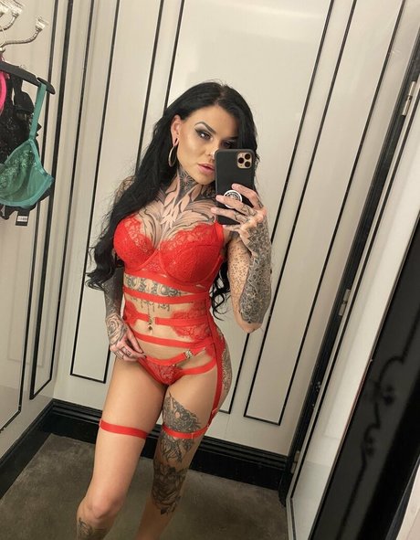 Naakte gelekte OnlyFans-foto van Ravenwynter