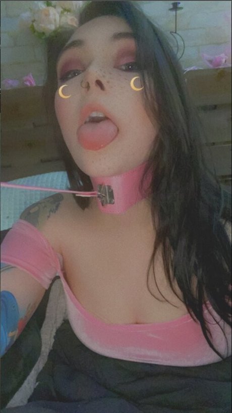Naakte gelekte OnlyFans-foto van Kittychipz