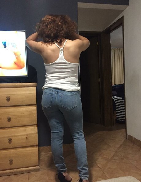 Naakte gelekte OnlyFans-foto van Antonela