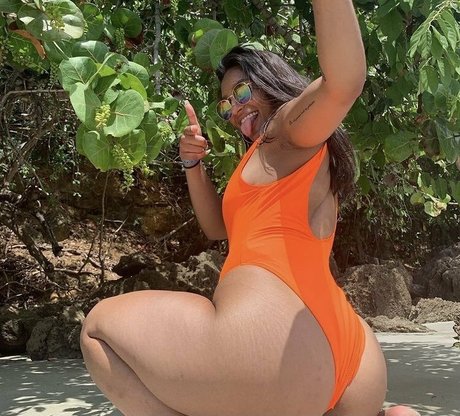Naakte gelekte OnlyFans-foto van Winsarifax