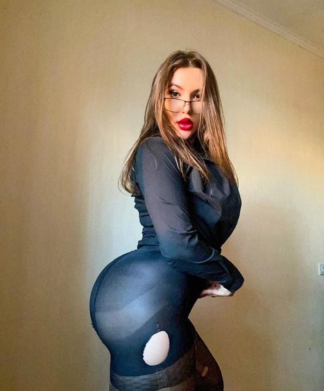 Naakte gelekte OnlyFans-foto van Albina Gladkikh