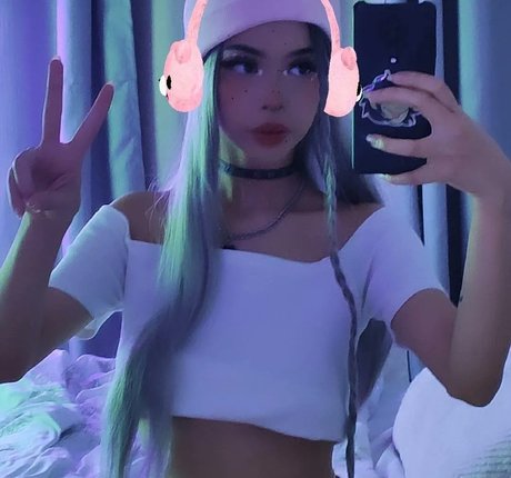 Naakte gelekte OnlyFans-foto van Cuteevaa18