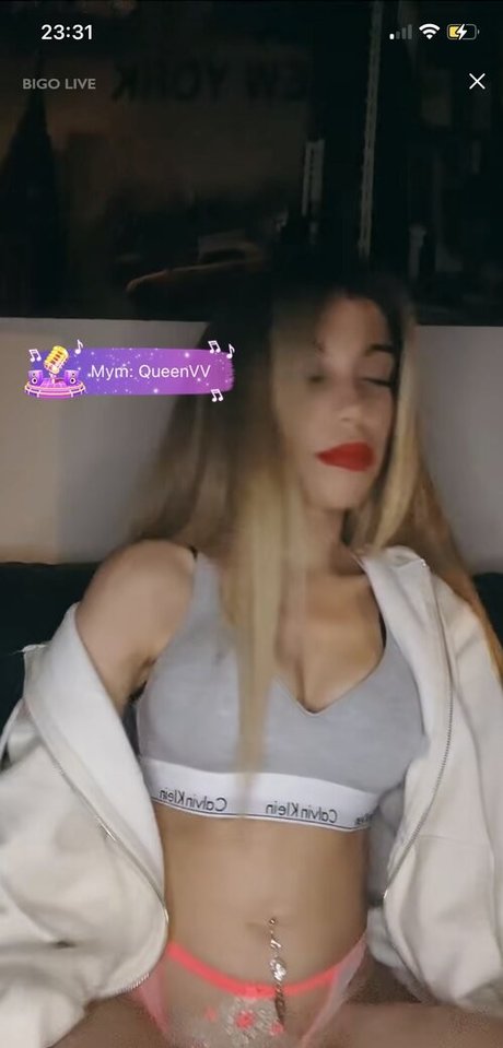 Naakte gelekte OnlyFans-foto van Bigo