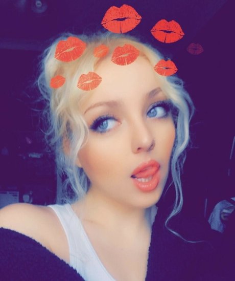 Naakte gelekte OnlyFans-foto van Pinkthemagicdragon