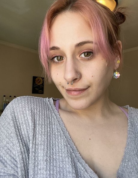 Naakte gelekte OnlyFans-foto van Hunnyymustarddx
