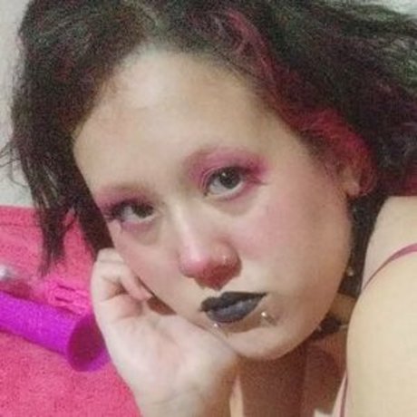 Naakte gelekte OnlyFans-foto van Anasarahfox