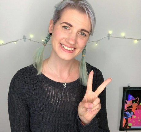 Naakte gelekte OnlyFans-foto van Boardgameyogi