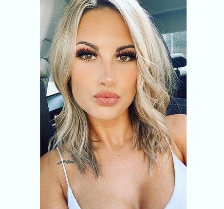 Naakte gelekte OnlyFans-foto van Kayla Lynne Hilton