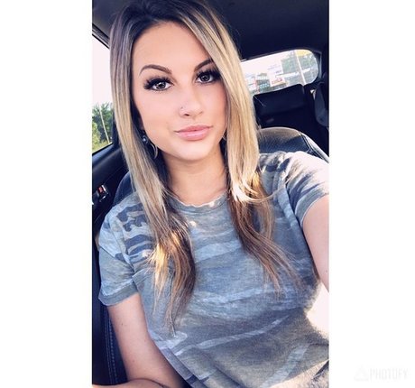 Naakte gelekte OnlyFans-foto van Kayla Lynne Hilton